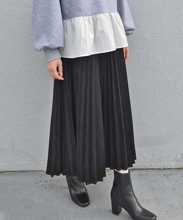 スエードポンチプリーツスカート