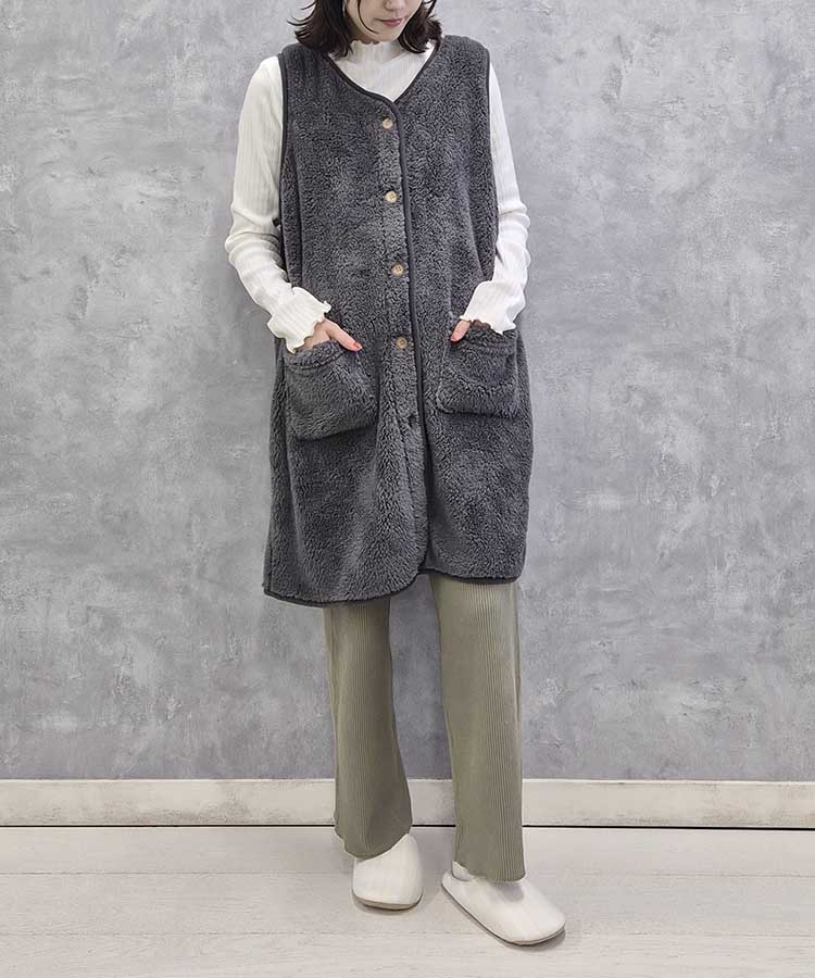 シープタッチノーカラーロングベスト