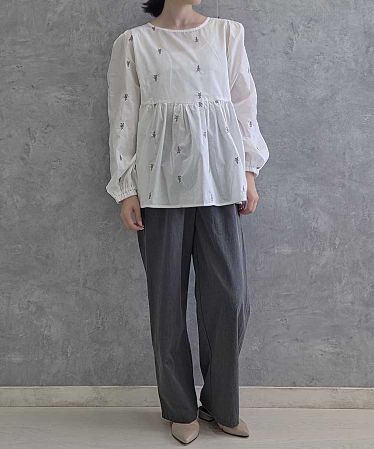 le petale刺繍ペプラムブラウス