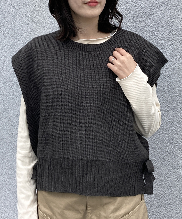 サイドリボンニットベスト