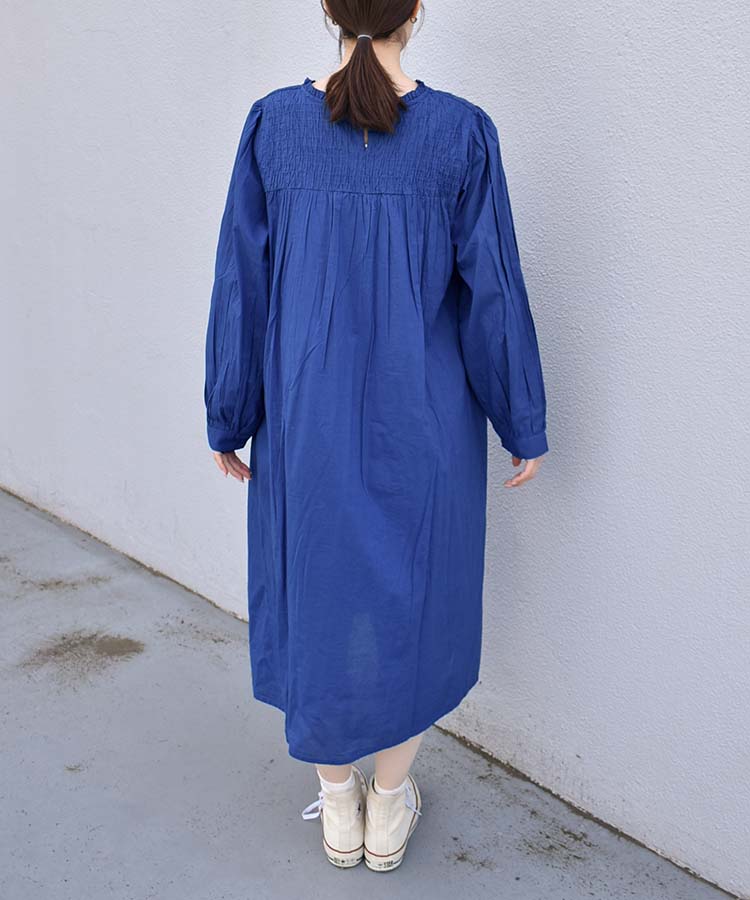 ロングスリーブシャーリングワンピース