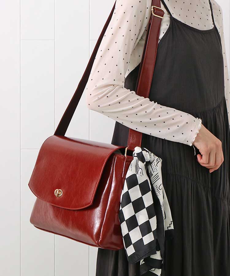 スクエアレトロショルダー