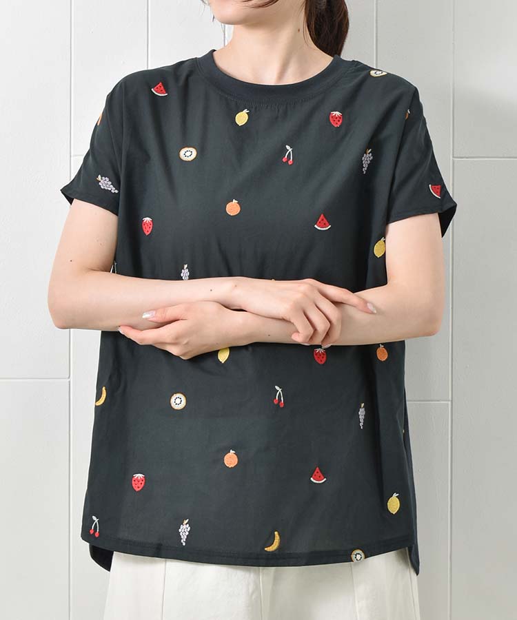 フルーツ総刺繍Tシャツ