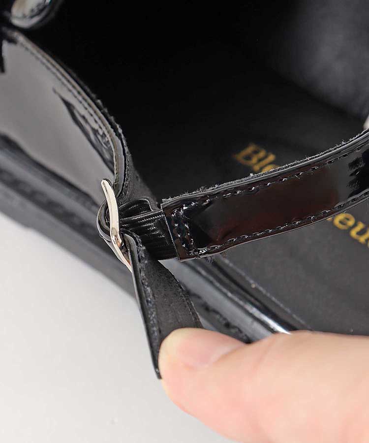 バックベルトローファー