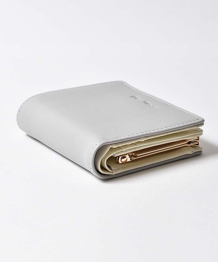 ≪SALE≫シンプル二つ折り財布