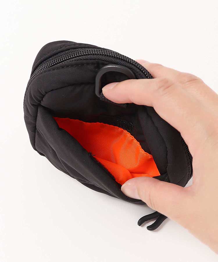 KiUパデッドスクエアポーチ