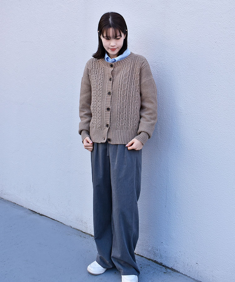 ケーブルカーディガン