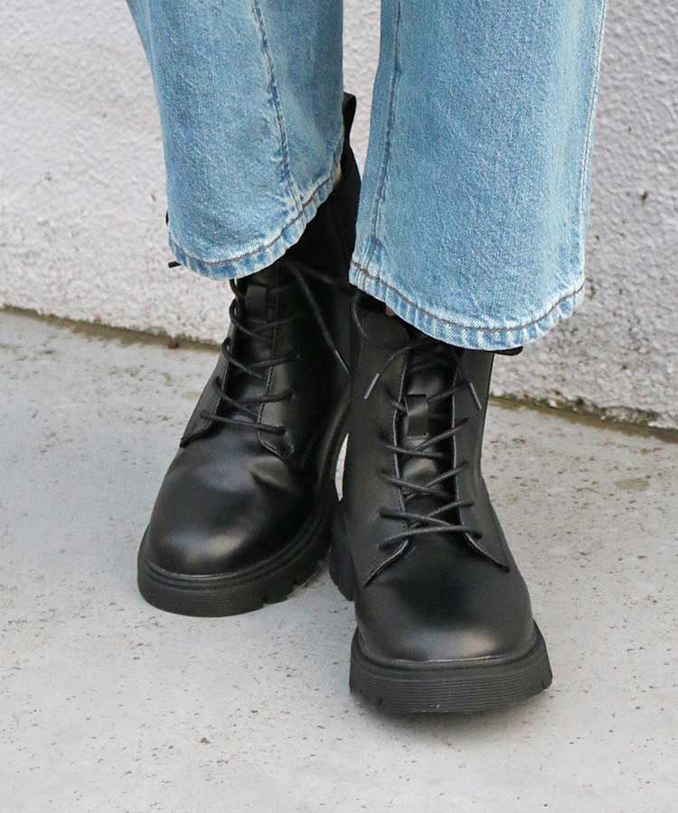 レースアップショートブーツ