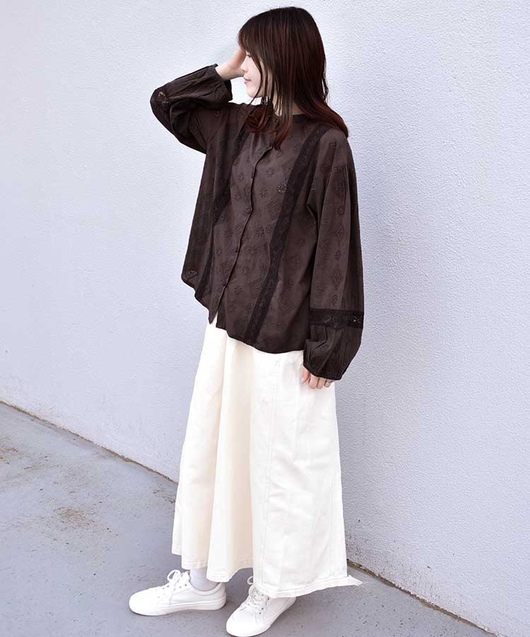シフリー刺繍ブラウス
