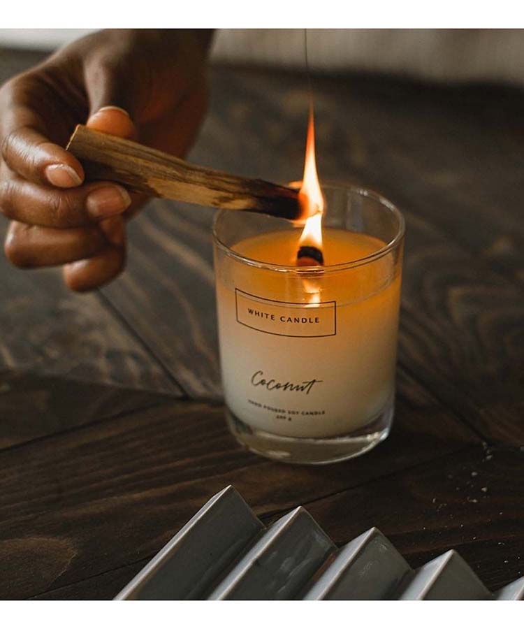 Positive Energy Palo Santoフラワーボトルクリスマス