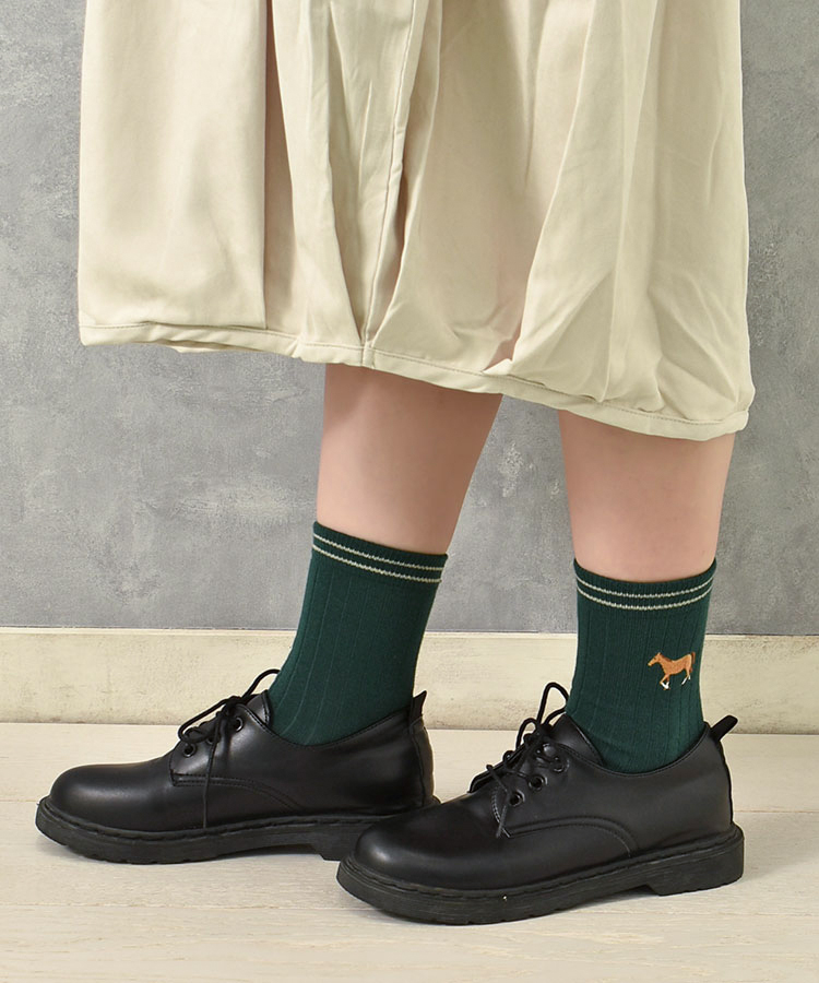 うま刺繍ラインソックス