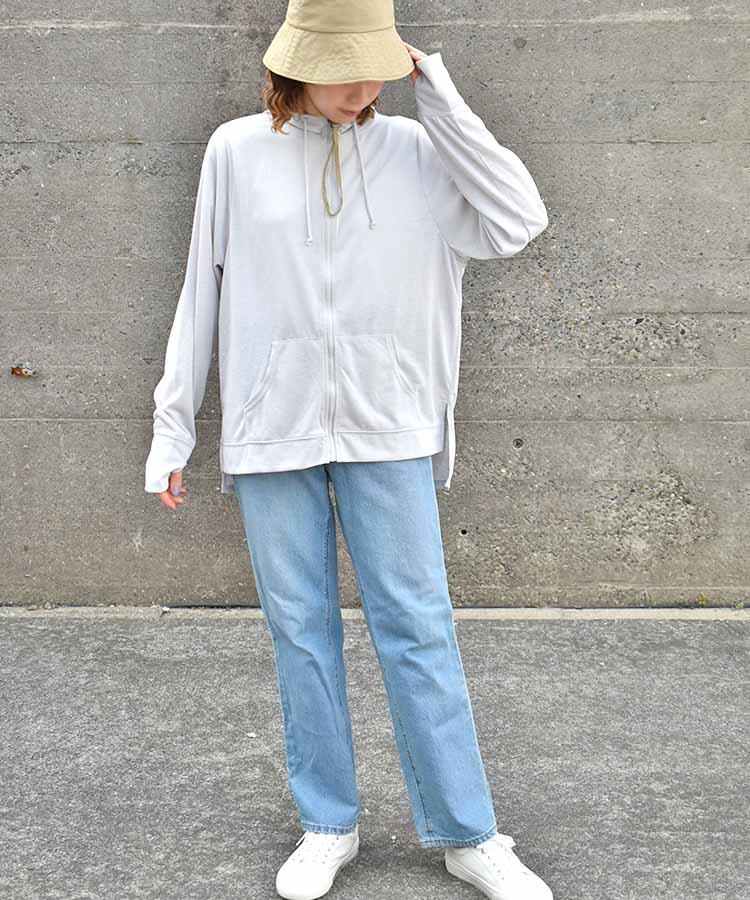 ジップパーカー