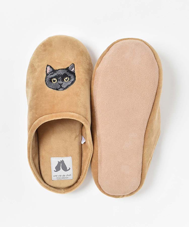 ネコ刺繍ルームシューズ