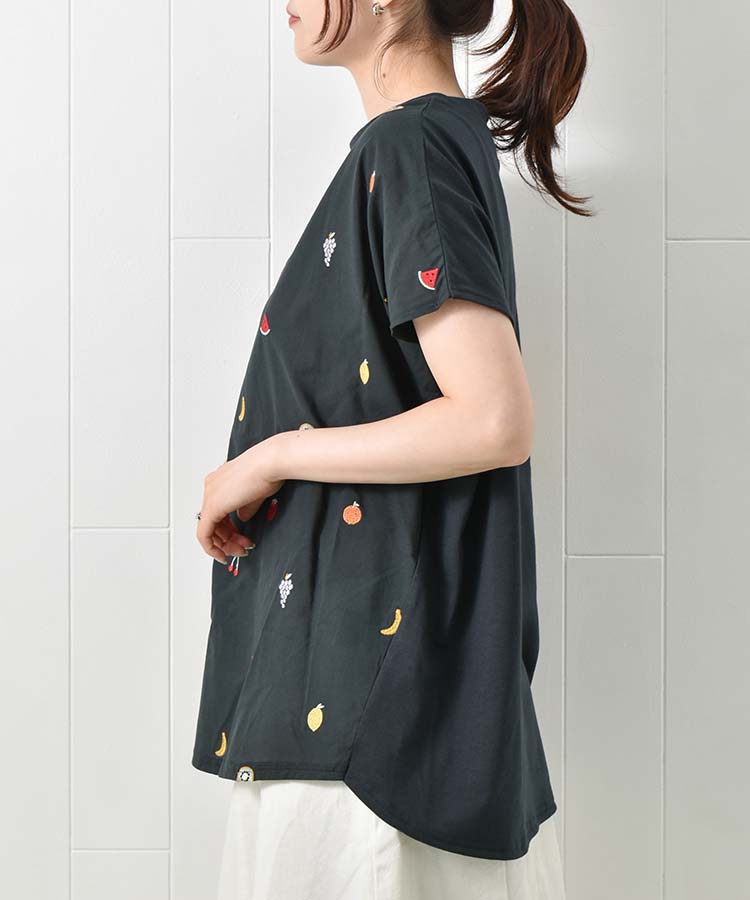 フルーツ総刺繍Tシャツ