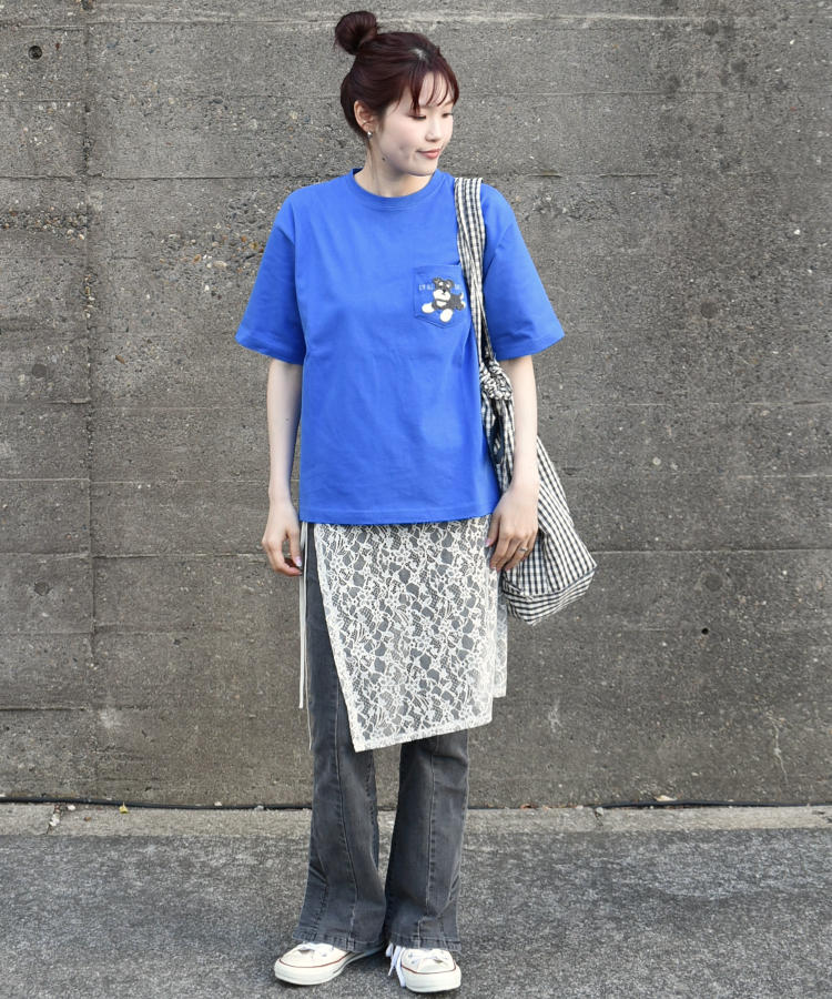 おすわりシュナウザーサガラTシャツ