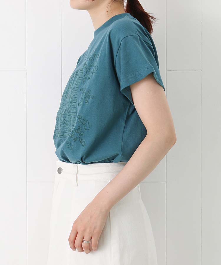 レース風刺繍Tシャツ