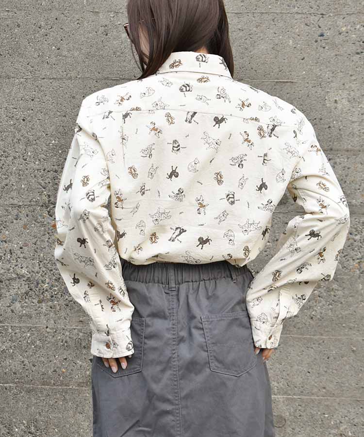 総柄プリントシャツ