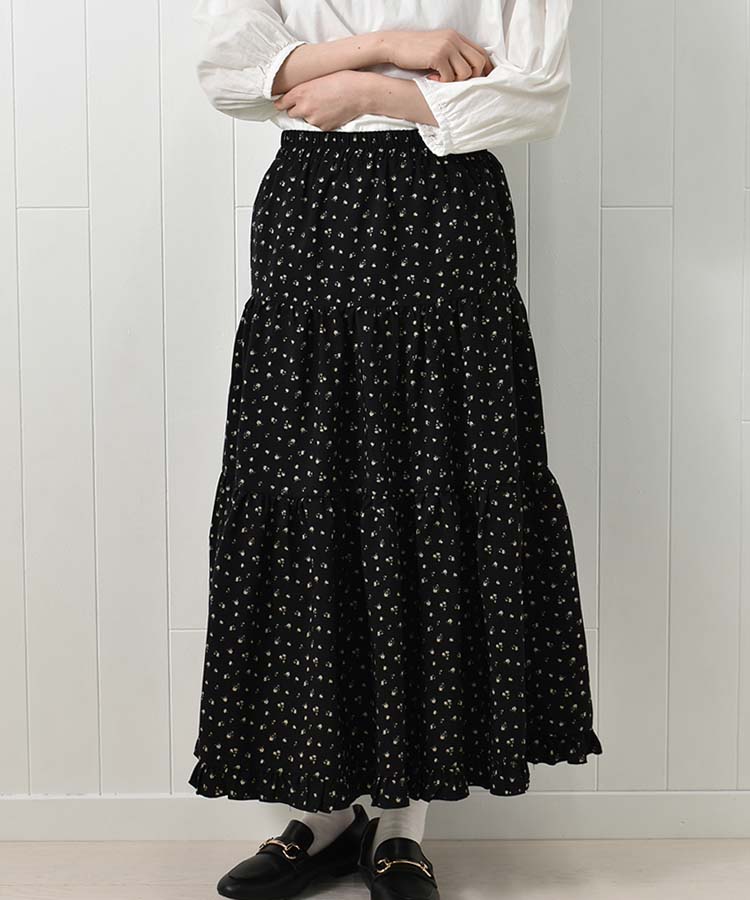 フリルティアードスカート