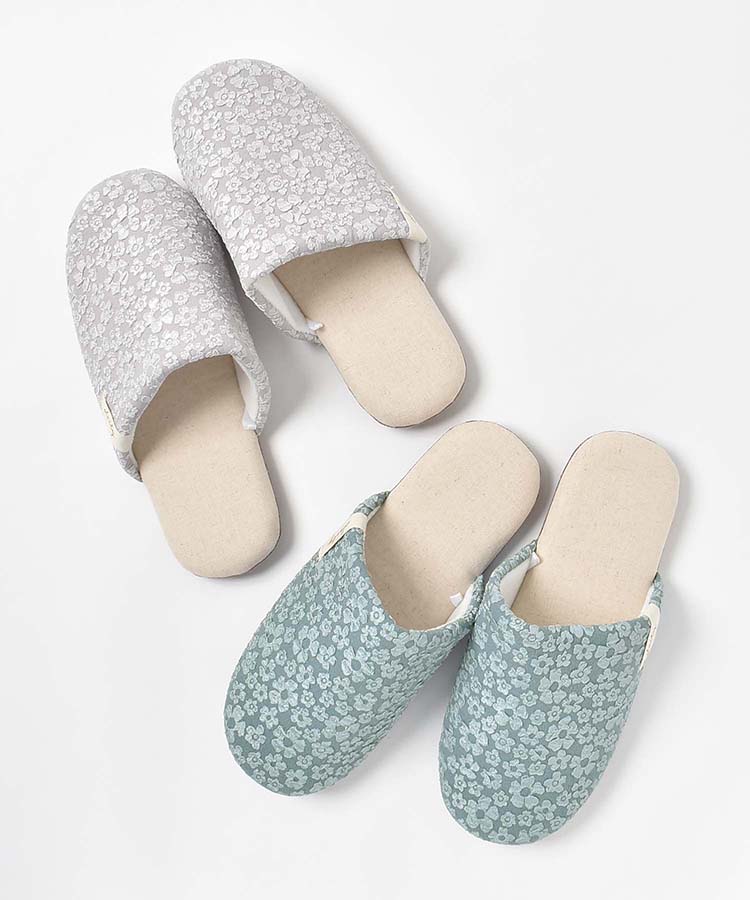 フラワー柄パフィースリッパ