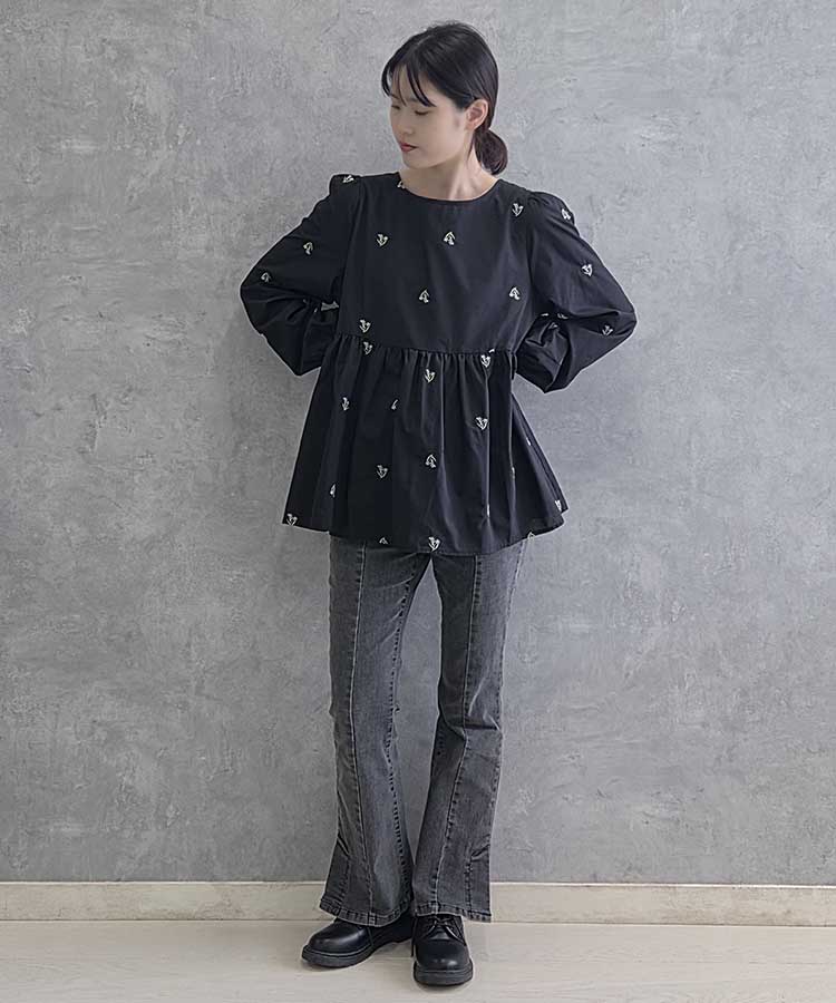 le petale刺繍ペプラムブラウス