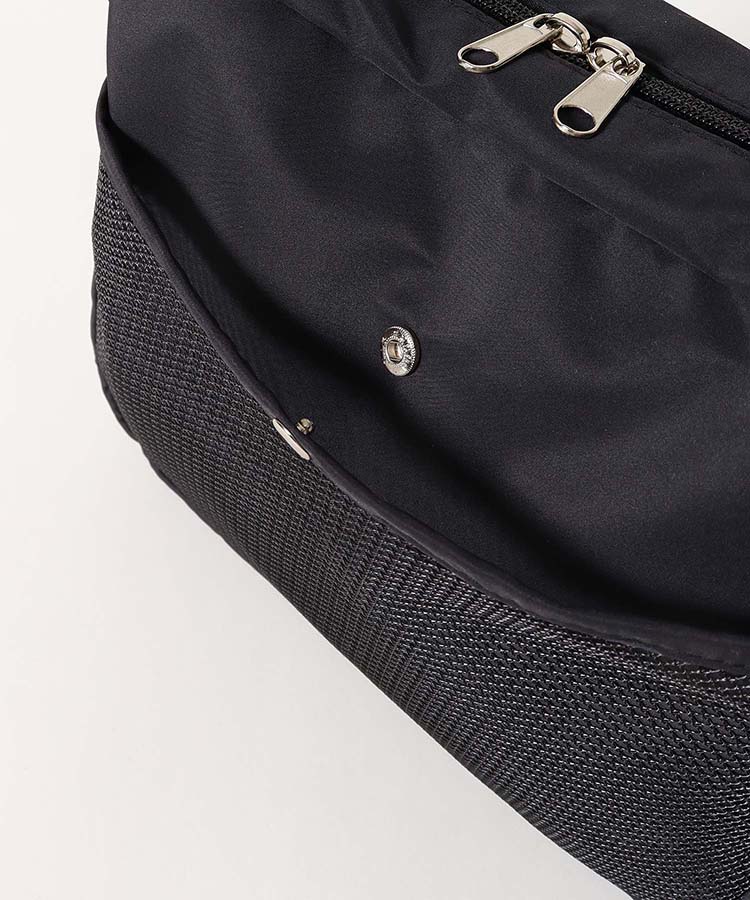 ナイロンスクエアショルダー