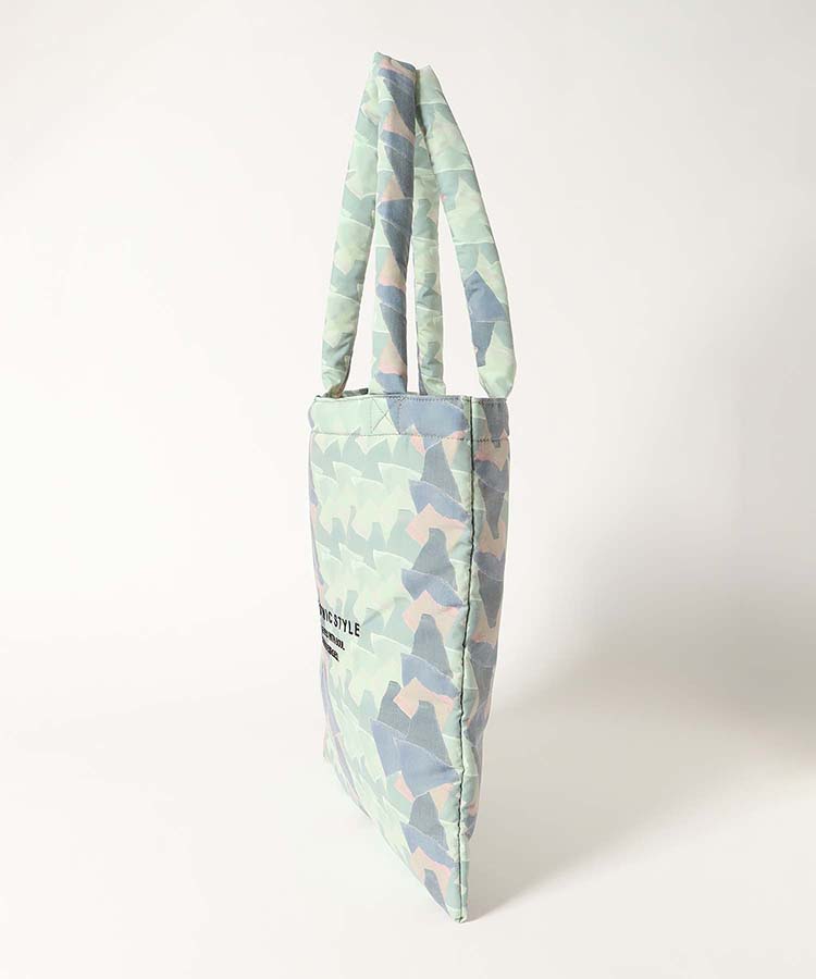 マルチ柄トート