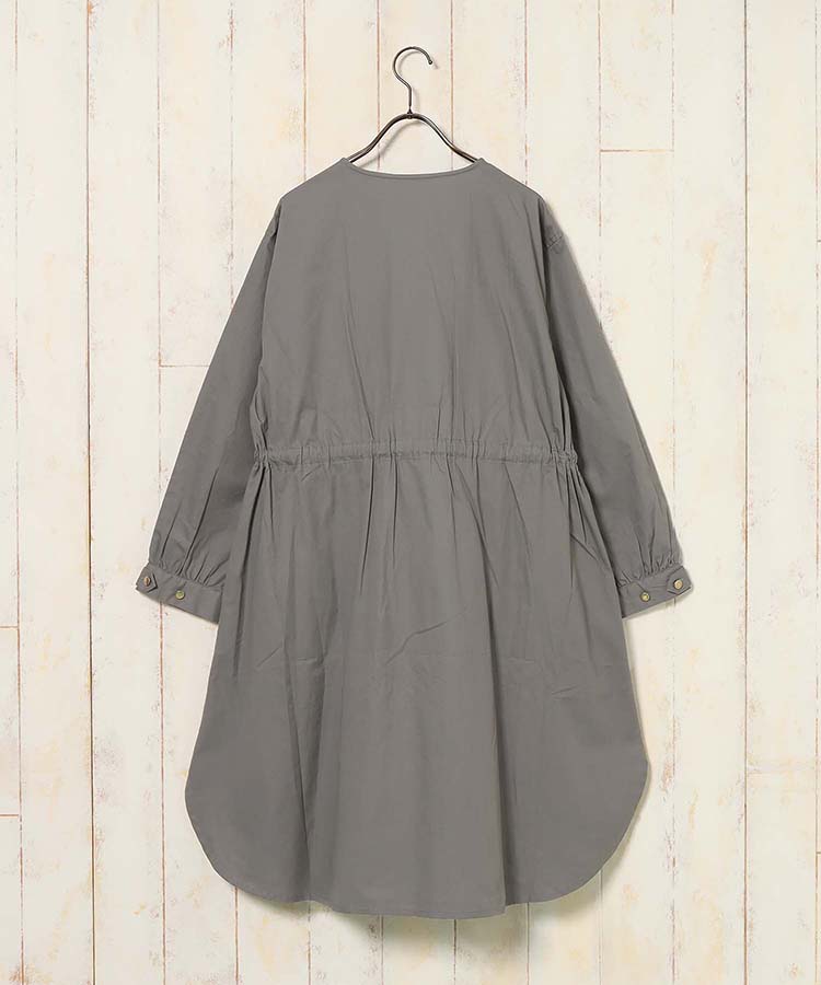 ノーカラーロングコート