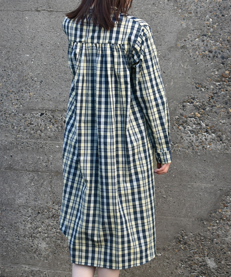 シャツワンピース