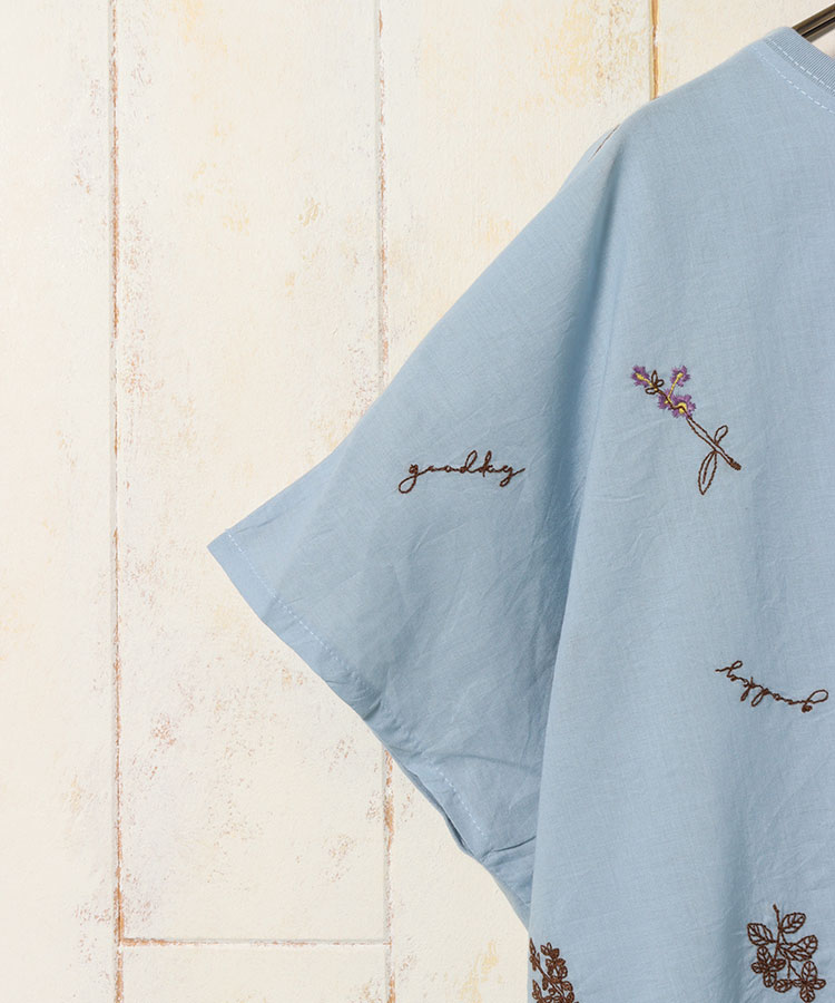 ≪SALE≫総刺繍Tシャツ
