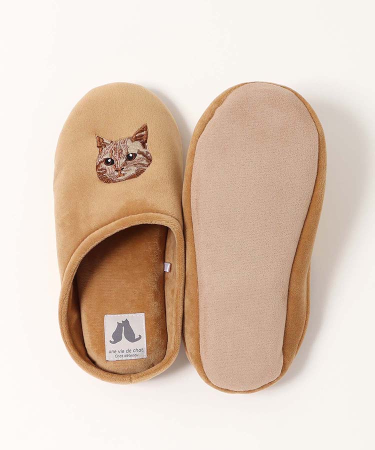 ネコ刺繍ルームシューズ
