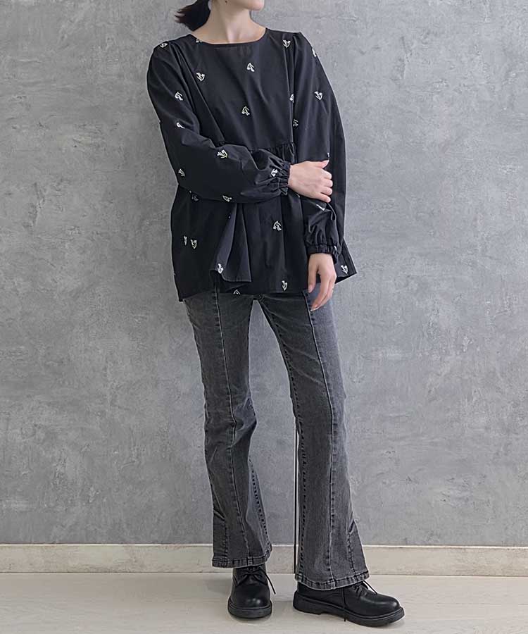 le petale刺繍ペプラムブラウス