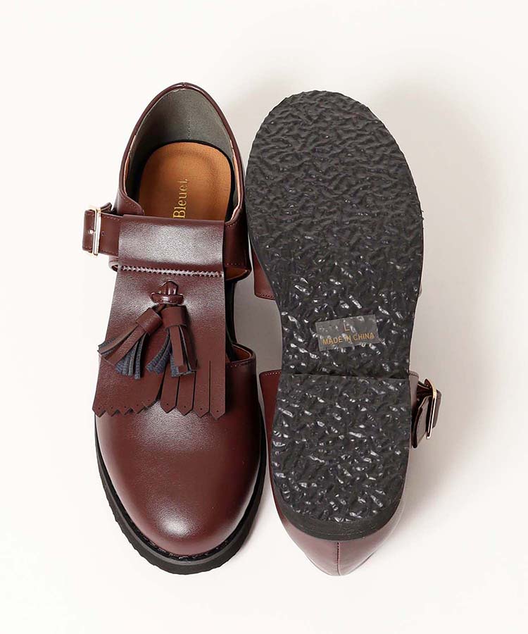 タッセル付きローファー