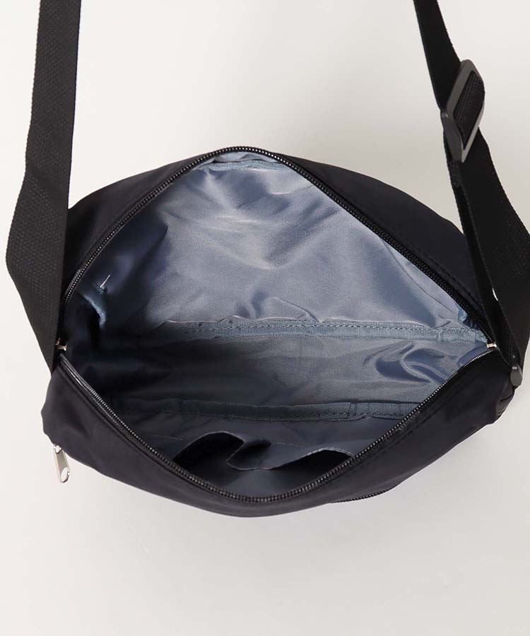 ナイロンスクエアショルダー