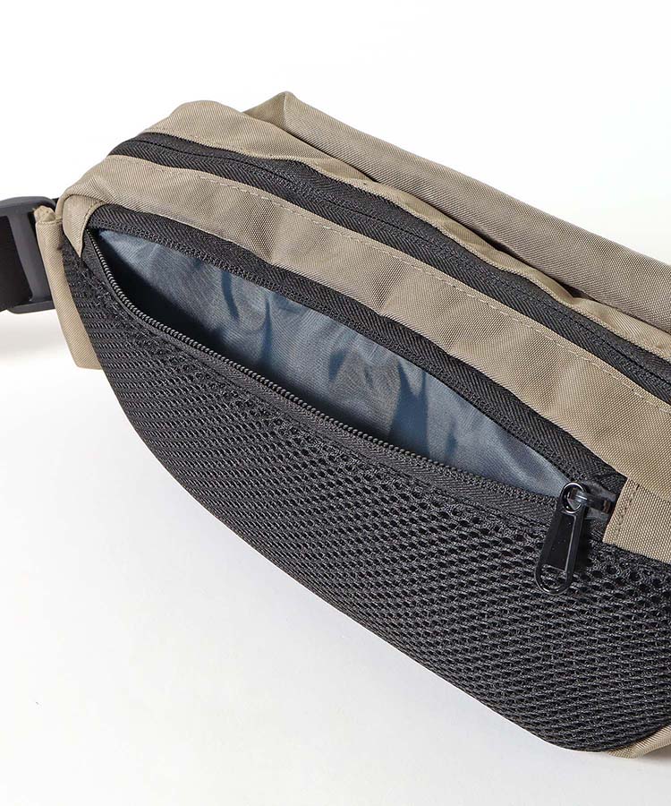 ボトル収納ショルダーボディバッグ