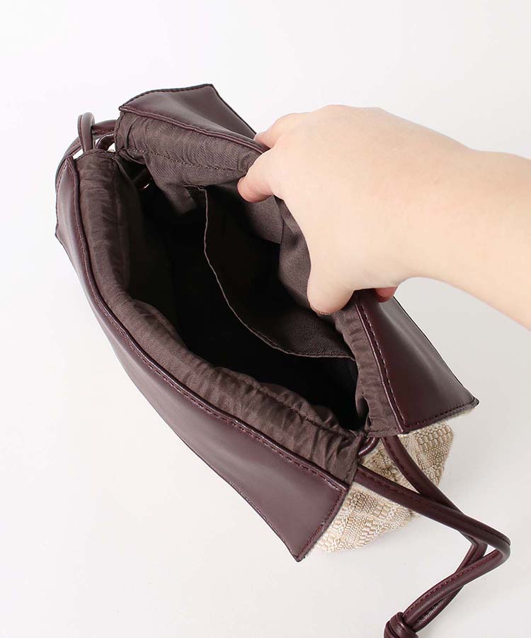 ≪SALE≫ストライプ柄巾着ショルダー