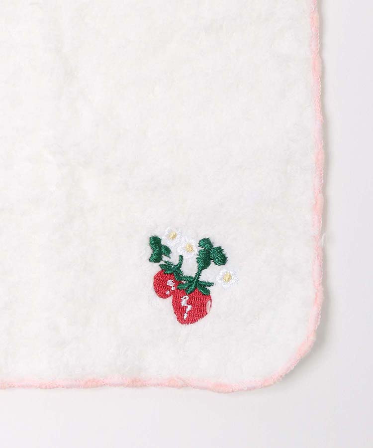 箱入りイチゴ刺繍ハンカチ