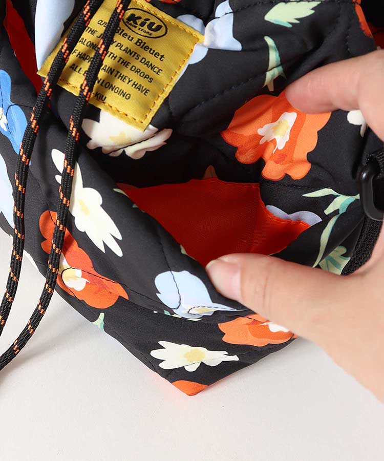 【KiU and BleuBleuet】KiUパデッドポケッタフルミニバッグ