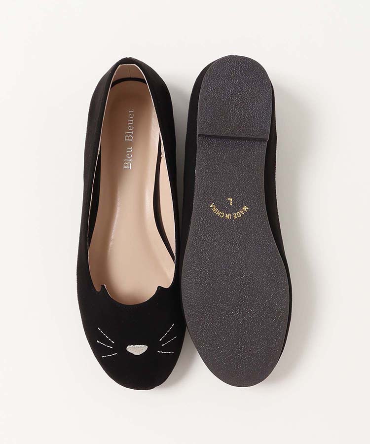 ねこ刺繍パンプス