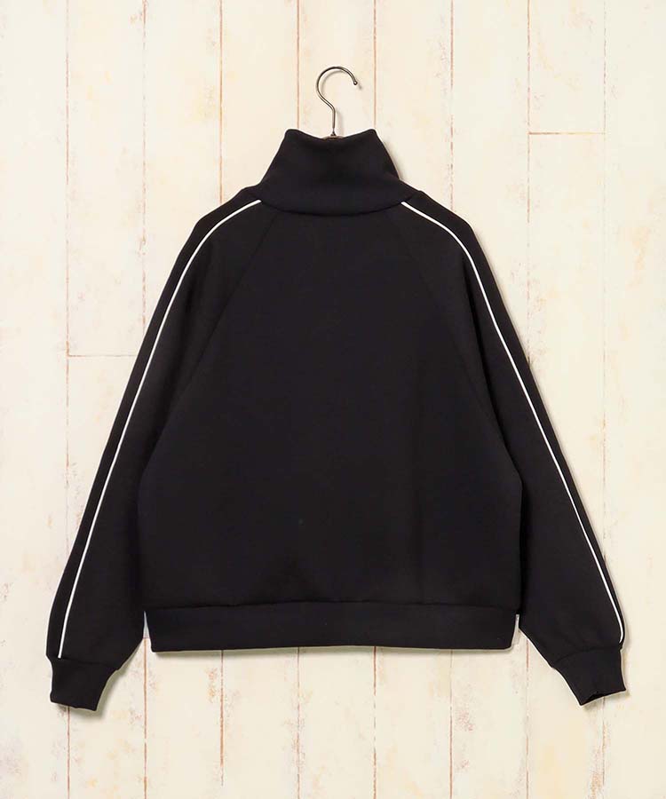 トラックジャケット