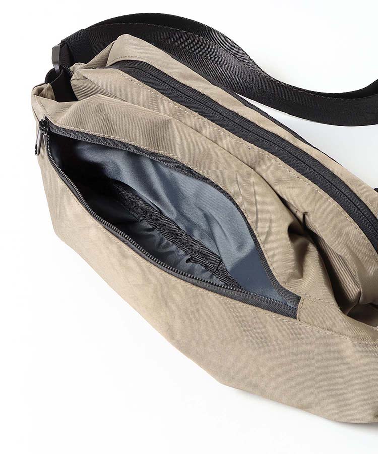 ボトル収納ショルダーボディバッグ