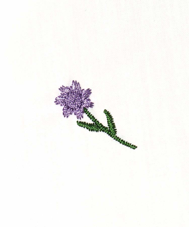 フラワー刺繍ブラウス