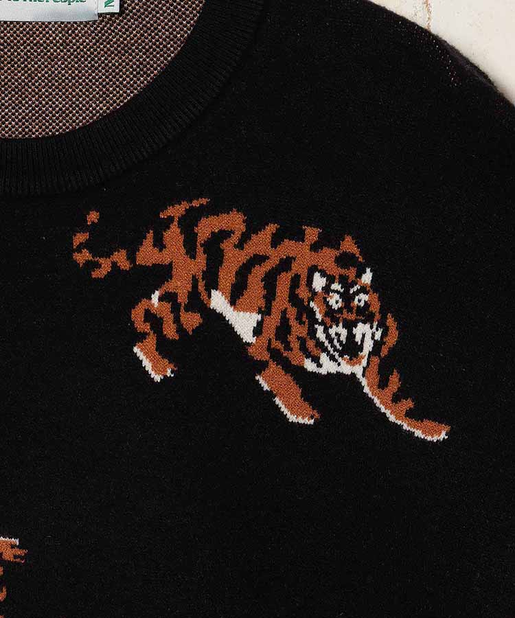 【WEB限定】アニマル総柄ニット