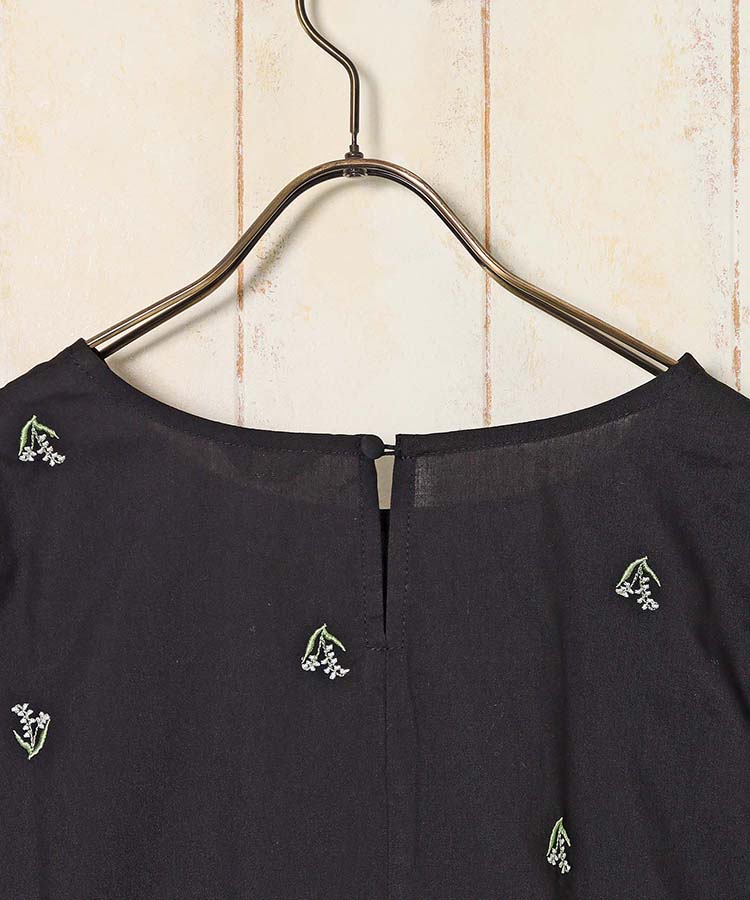 le petale刺繍ペプラムブラウス