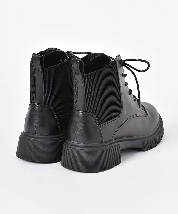 レースアップショートブーツ
