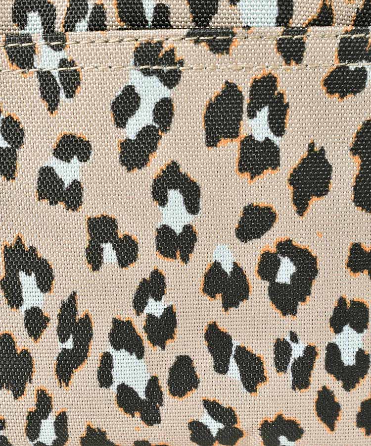 KiUウォーターリペレントスクエアポーチ