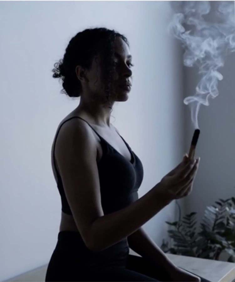 Positive Energy Palo Santoフラワーボトルクリスマス