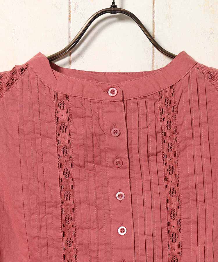 ピンタック後ろシャーリングシャツ