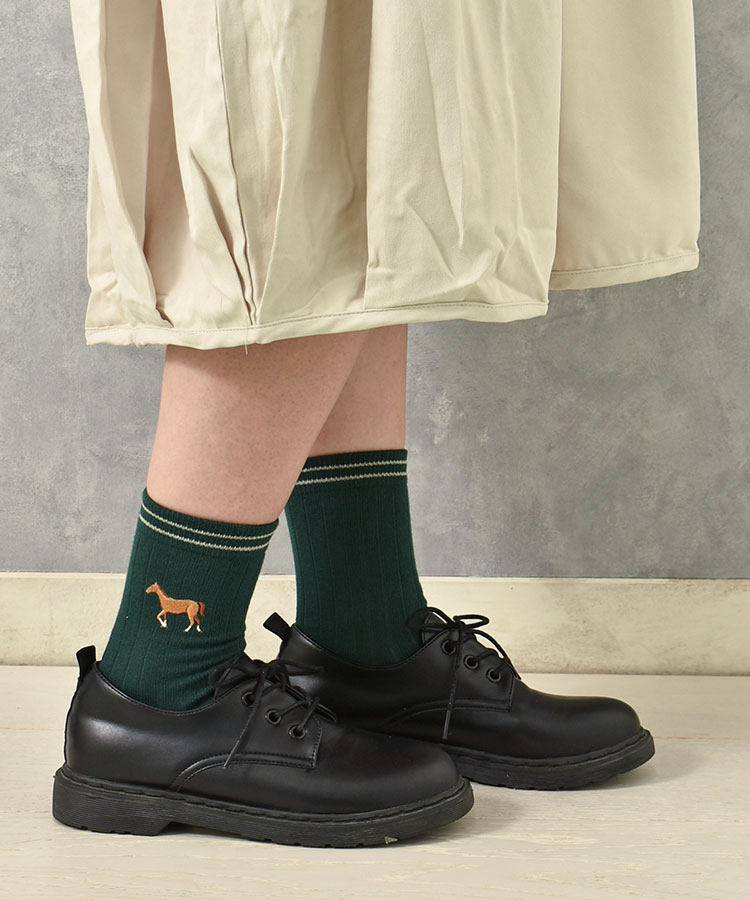 うま刺繍ラインソックス