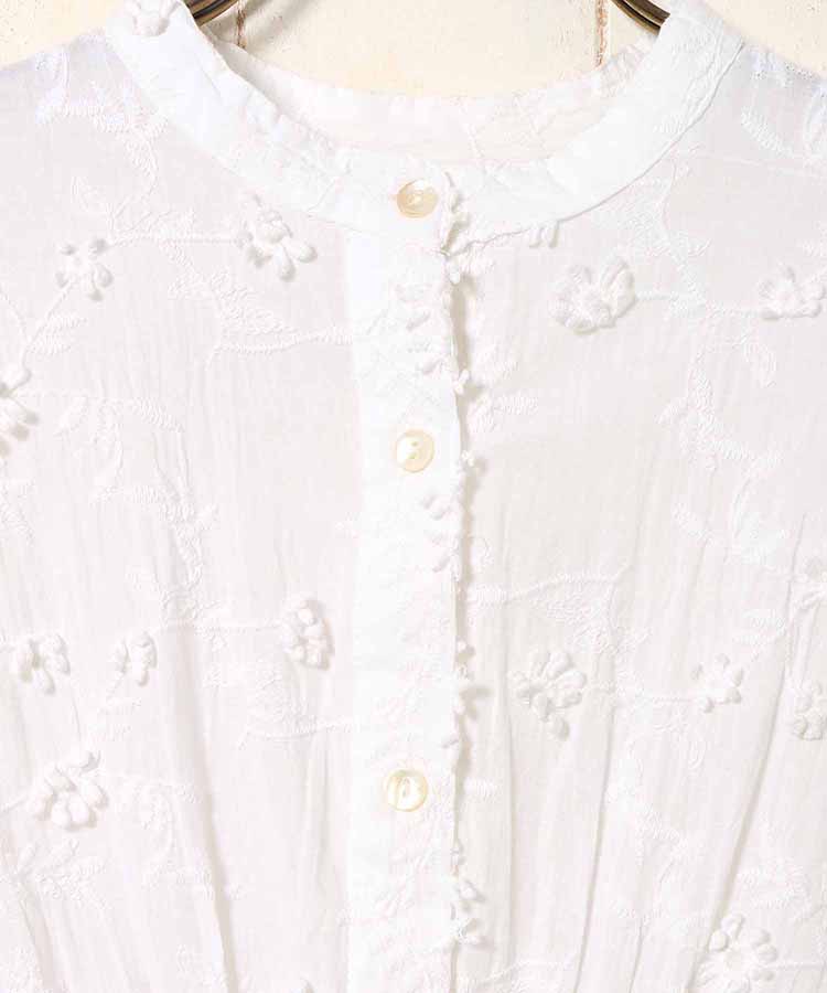 3D刺繍ブラウス