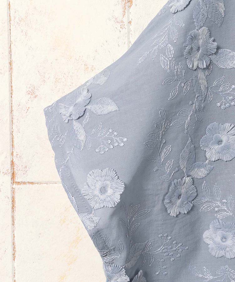 フラワー3D刺繍TシャツNO2